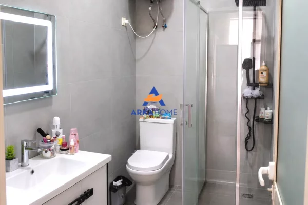 Shtepi me qera Apartament ne Tirane, 1+1, Mobilimi E mobiluar, Pagesa 479  Euro.