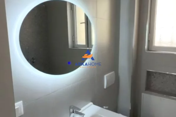 JEPET AMBIENT PER ZYRE ME QERA 72M2 "RRUGA HYSEN DALLIU" 1000 EURO