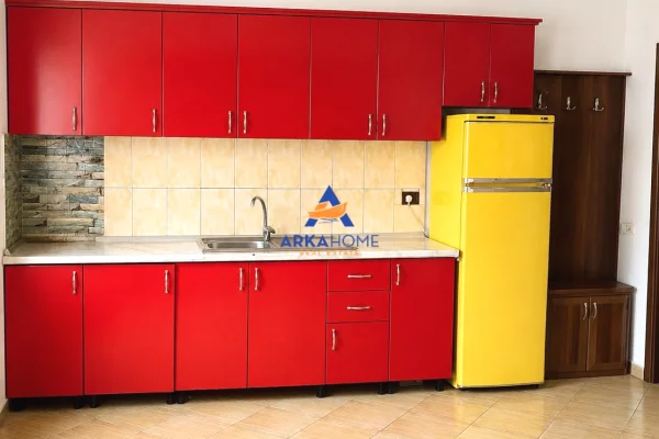 Shtepi me qera Apartament ne Tirane, 1+1, Mobilimi E mobiluar, Pagesa 319  Euro.