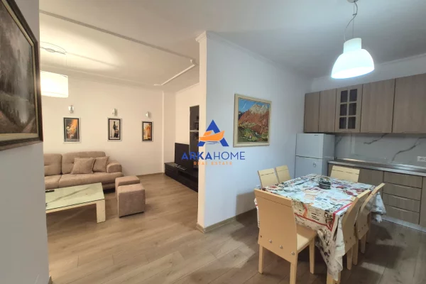 Shtepi me qera Apartament ne Tirane, 1+1, Mobilimi E mobiluar, Pagesa 1,000  Euro.