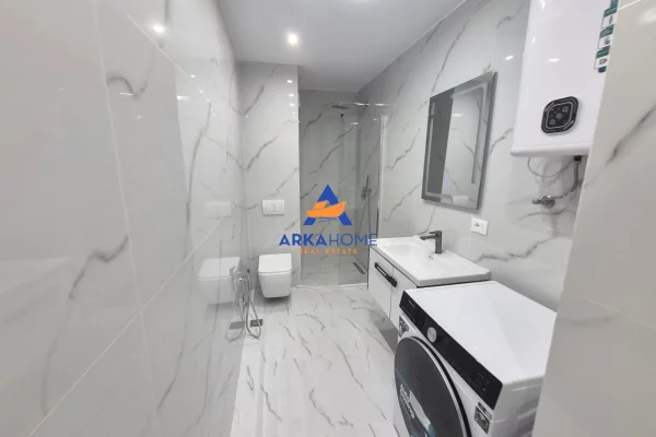 Shtepi me qera Apartament ne Tirane, 1+1, Mobilimi E mobiluar, Pagesa 1,000  Euro.