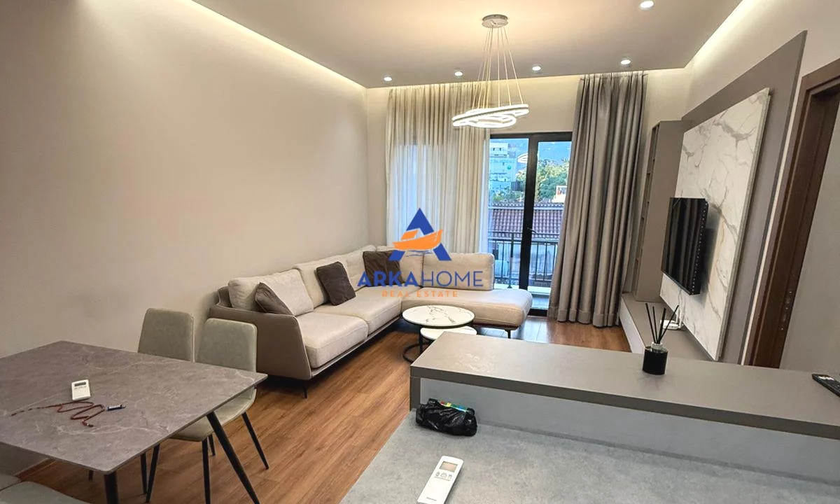 Shtepi me qera Apartament ne Tirane, 2+1, Mobilimi E mobiluar, Pagesa 746  Euro.
