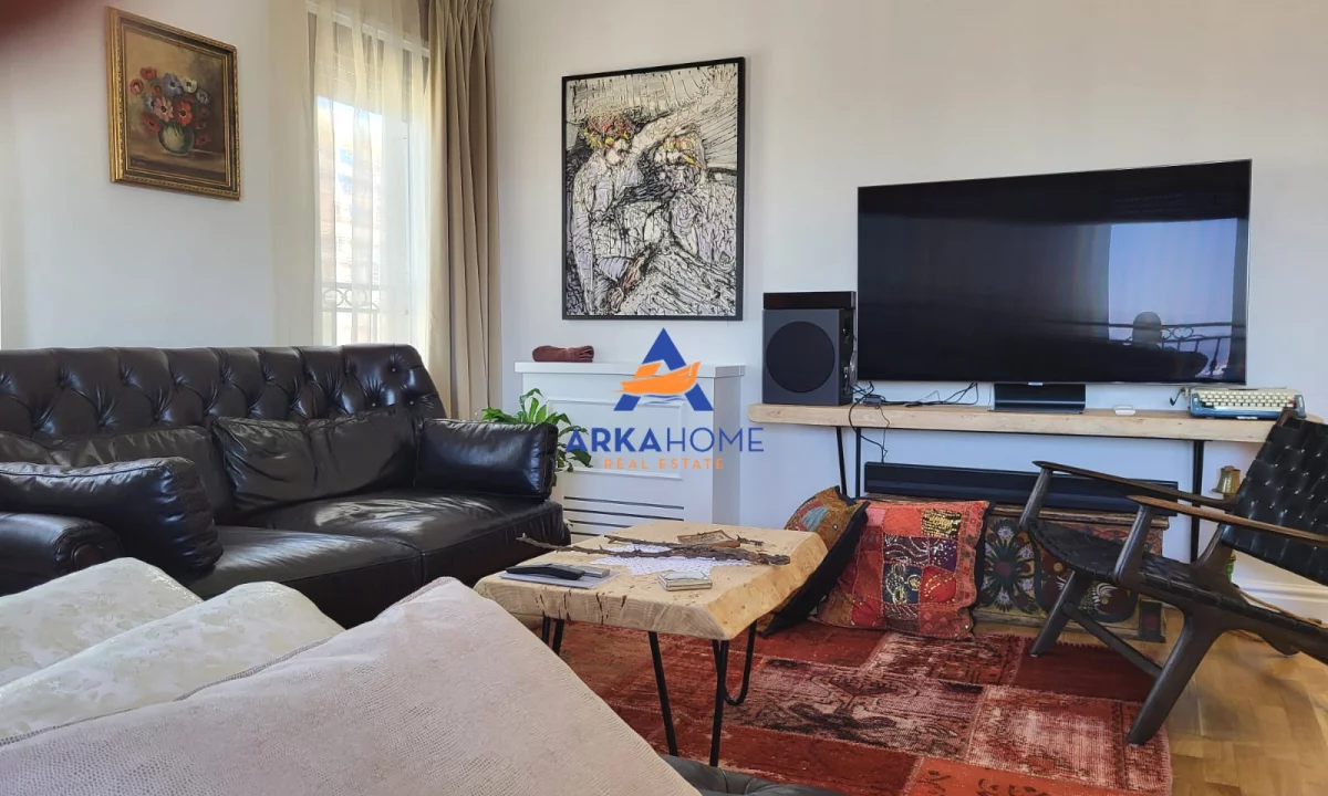 Shtepi me qera Apartament ne Tirane, 2+1, Mobilimi E mobiluar, Pagesa 1,000  Euro.