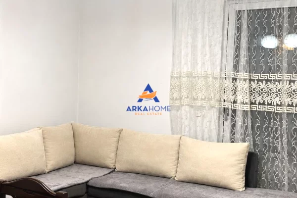 Shtepi me qera Apartament ne Tirane, 1+1, Mobilimi E mobiluar, Pagesa 447  Euro.