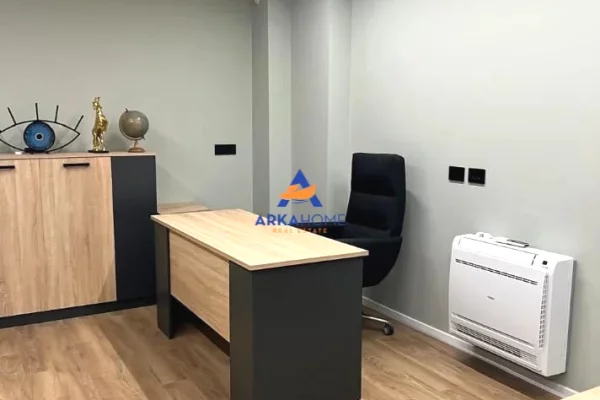 Ambient biznesi me qera 3+1 ne Tirane - 900 Euro