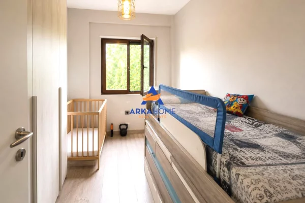 Shtepi ne shitje Apartament ne Tirane, 2+1, Mobilimi E mobiluar, Pagesa 194,029  Euro.