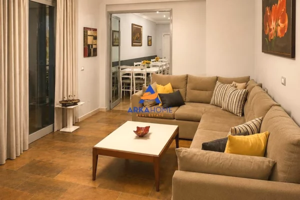 Shtepi me qera 3+1 ne Tirane - 1,066 Euro
