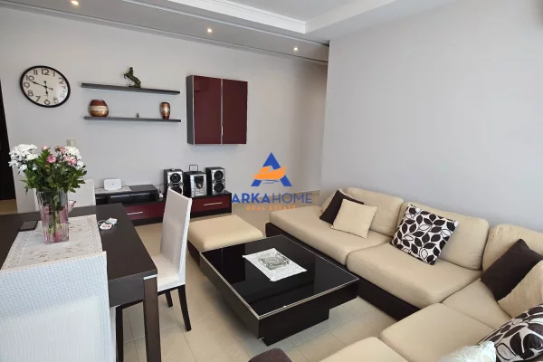 Ambient biznesi ne shitje 1+1 ne Tirane - 355,010 Euro
