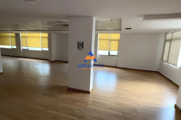 Ambient biznesi me qera 1+1 ne Tirane - 4,500 Euro