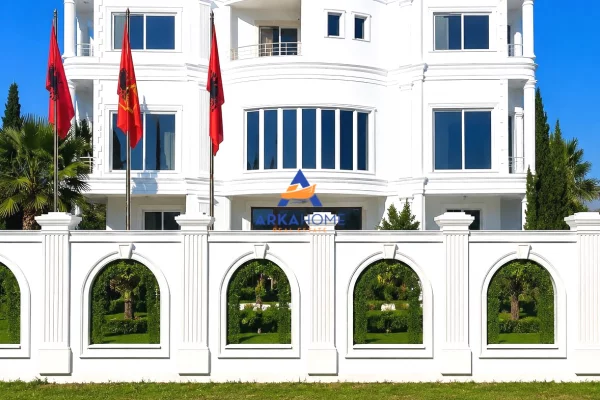 SHITET GODINE ME 3 KATE 1500M2 " RRUSHKULL, I POZICIONUAR MES TIRANES & DURRESIT" 2.000.000 EURO (I 
