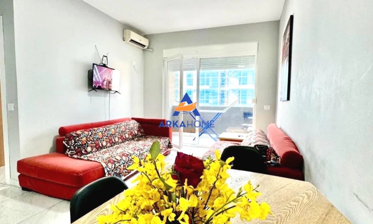 Shtepi me qera Apartament ne Tirane, 1+1, Mobilimi E mobiluar, Pagesa 692  Euro.