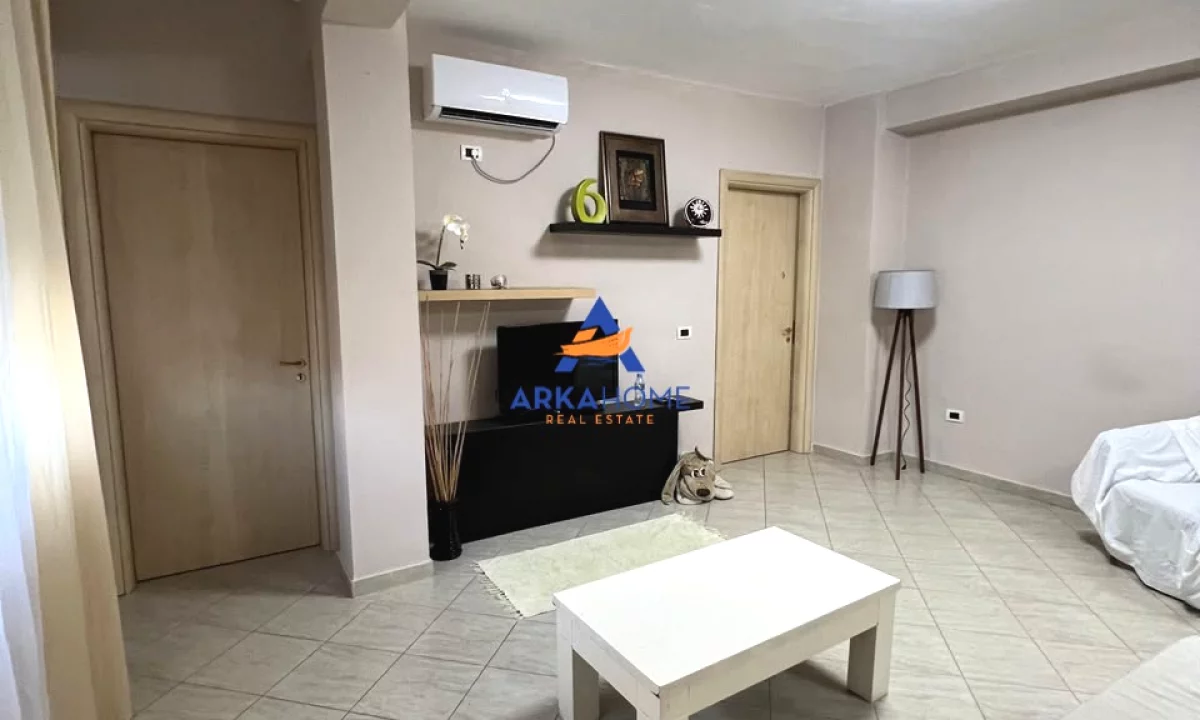 Shtepi me qera Apartament ne Tirane, 2+1, Mobilimi E mobiluar, Pagesa 724  Euro.