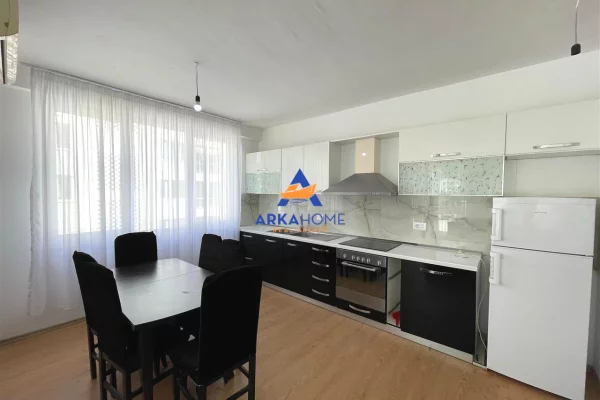 Shtepi me qera Apartament ne Tirane, 2+1, Mobilimi E mobiluar, Pagesa 426  Euro.