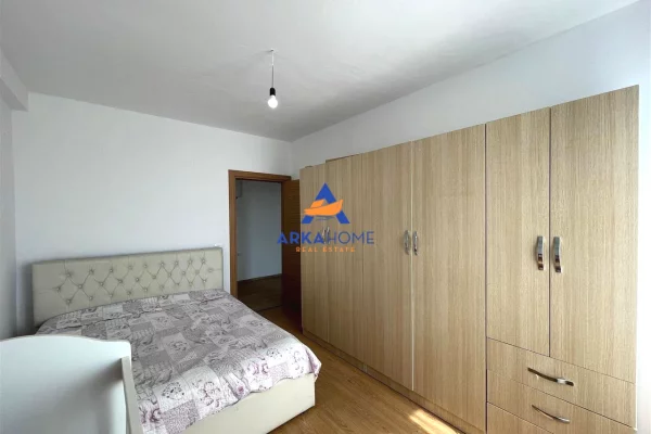 Shtepi me qera Apartament ne Tirane, 2+1, Mobilimi E mobiluar, Pagesa 426  Euro.