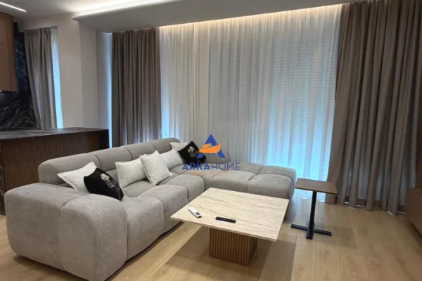 Shtepi me qera 3+1 ne Tirane - 2,352 Euro