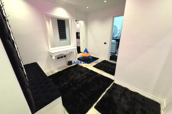 Shtepi ne shitje Apartament ne Tirane, 2+1, Mobilimi E mobiluar, Pagesa 176,848  Euro.
