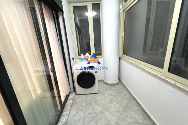 Shtepi ne shitje Apartament ne Tirane, 2+1, Mobilimi E mobiluar, Pagesa 176,848  Euro.