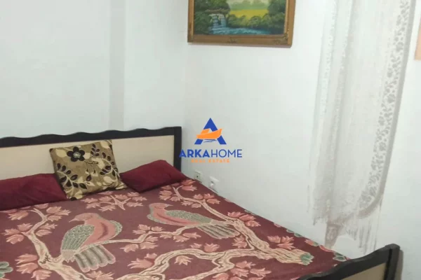 Shtepi me qera Apartament ne Tirane, 2+1, Mobilimi E mobiluar, Pagesa 428  Euro.