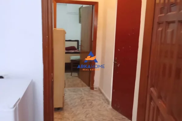 Shtepi me qera Apartament ne Tirane, 2+1, Mobilimi E mobiluar, Pagesa 428  Euro.