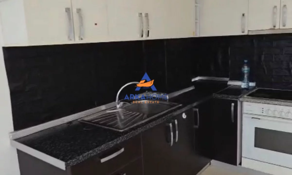 Shtepi me qera Apartament ne Tirane, 2+1, Mobilimi E mobiluar, Pagesa 375  Euro.