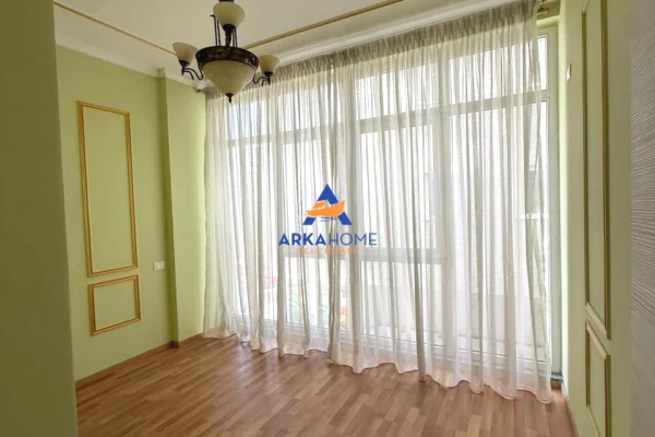 JEPET ZYRE/AMBIENT BIZNESI ME QERA 55M2 "KOMPLEKSI KIKA, KOMUNA E PARISIT" 550 EURO
