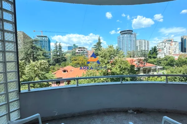 JEPET AMBIENT BIZNESI ME QERA 200M2 "ISH BLLOKU" 3200 EURO