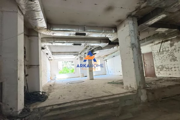 JEPET AMBIENT ME QERA 210M2 "BLLOK" 8400 EURO