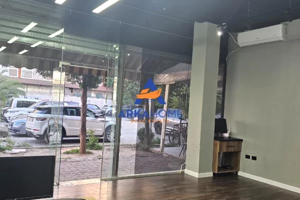 JEPET ME QIRA AMBIENT BIZNESI 36M2 "DON BOSKO" 350 EURO