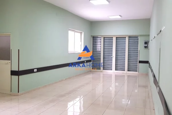 Ambient biznesi me qera 1+1 ne Tirane - 1,071 Euro