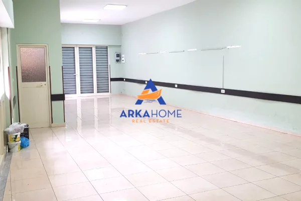 JEPET DYQAN ME QERA 100M2 "RRUGA BARDHYL" 100000 LEKE