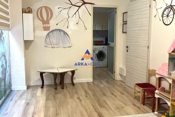 Ambient biznesi ne shitje 1+1 ne Tirane - 350,000 Euro