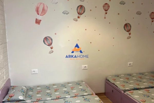 SHITET AMBIENT BIZNESI 140M2 "MBRAPA HOTEL RADISSON, LIQENI I THATE" 350000 EURO