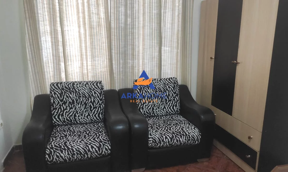 Shtepi me qera Apartament ne Tirane, 2+1, Mobilimi E mobiluar, Pagesa 550  Euro.
