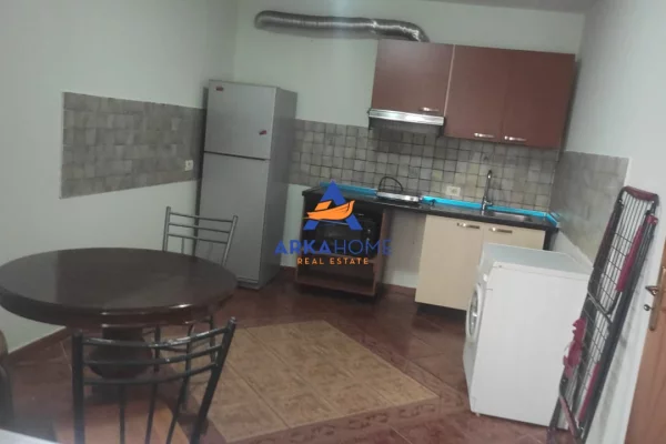 Shtepi me qera Apartament ne Tirane, 2+1, Mobilimi E mobiluar, Pagesa 550  Euro.