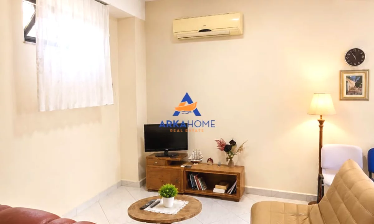 Shtepi me qera Apartament ne Tirane, Garsoniere, Mobilimi E mobiluar, Pagesa 350  Euro.
