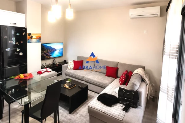 JEPET APARTAMENT ME QERA 1+1+BALLKON "CASA ITALIA" 50.000 LEKE