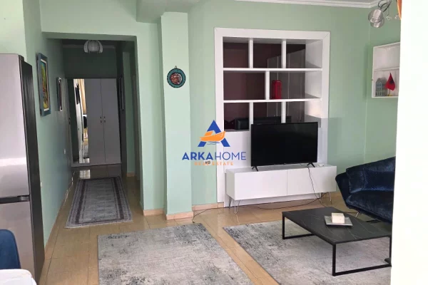 Shtepi me qera Apartament ne Tirane, 2+1, Mobilimi E mobiluar, Pagesa 696  Euro.