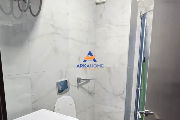 Shtepi me qera Apartament ne Tirane, 1+1, Mobilimi E mobiluar, Pagesa 589  Euro.