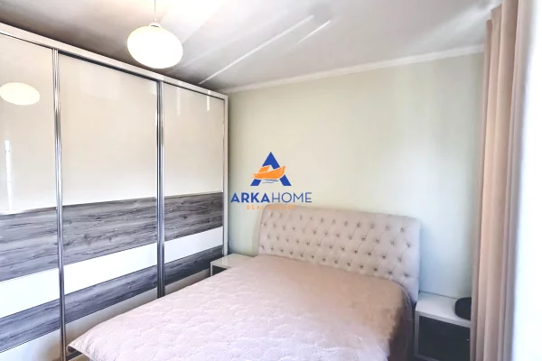 Shtepi me qera Apartament ne Tirane, 1+1, Mobilimi E mobiluar, Pagesa 400  Euro.