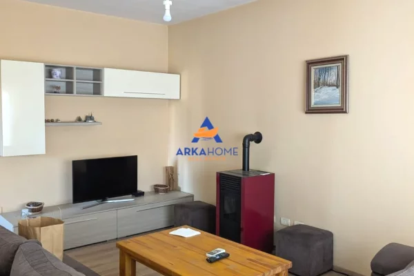 Shtepi me qera Apartament ne Tirane, 2+1, Mobilimi E mobiluar, Pagesa 500  Euro.