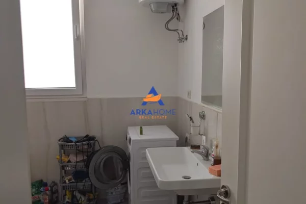 Shtepi me qera Apartament ne Tirane, 2+1, Mobilimi E mobiluar, Pagesa 500  Euro.