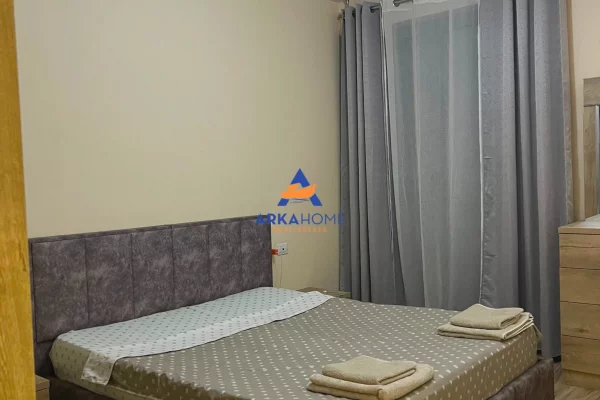 Shtepi me qera Apartament ne Tirane, 2+1, Mobilimi E mobiluar, Pagesa 750  Euro.