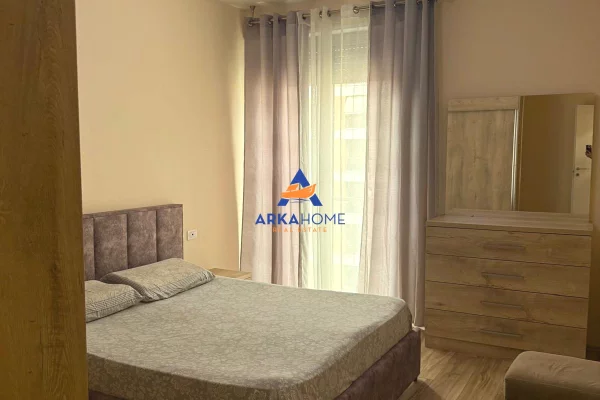 Shtepi me qera Apartament ne Tirane, 2+1, Mobilimi E mobiluar, Pagesa 750  Euro.