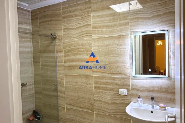 Shtepi me qera Apartament ne Tirane, 2+1, Mobilimi E mobiluar, Pagesa 750  Euro.
