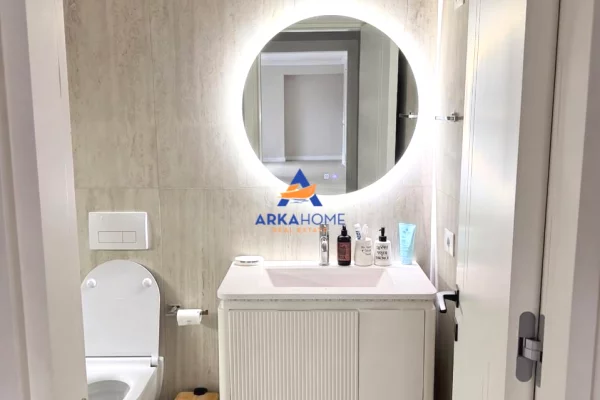 Shtepi me qera Apartament ne Tirane, 1+1, Mobilimi E mobiluar, Pagesa 696  Euro.