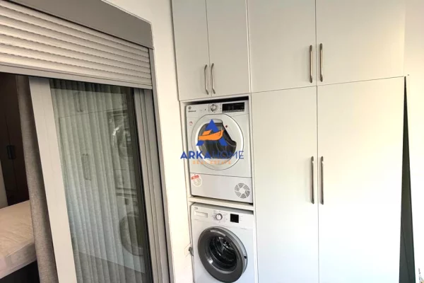 Shtepi me qera Apartament ne Tirane, 1+1, Mobilimi E mobiluar, Pagesa 696  Euro.