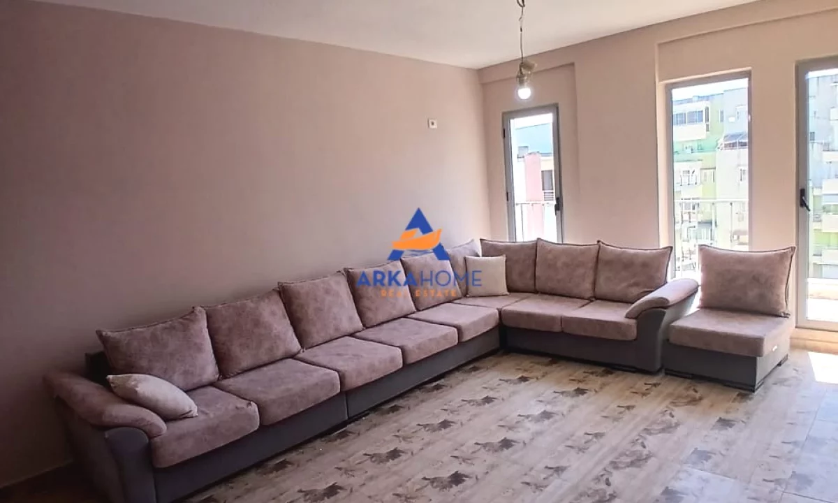 Shtepi me qera Apartament ne Tirane, 2+1, Mobilimi E mobiluar, Pagesa 535  Euro.