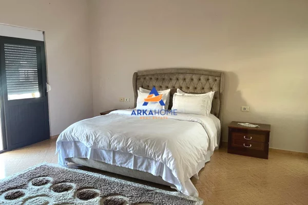 Shtepi me qera Vila Luksoze ne Tirane, 3+1, Mobilimi E mobiluar, Pagesa 3,751  Euro.