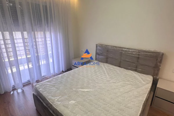 Shtepi me qera Apartament ne Tirane, 2+1, Mobilimi E mobiluar, Pagesa 1,000  Euro.