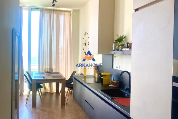 Shtepi ne shitje Apartament ne Vlore, 2+1, Mobilimi E mobiluar, Pagesa 771,704  Euro.